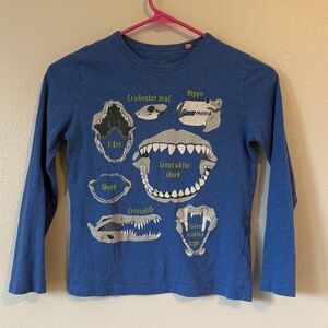 Mini Boden Graphic T-Shirt Blue Animal Skulls Long Sleeve Medium 8-9